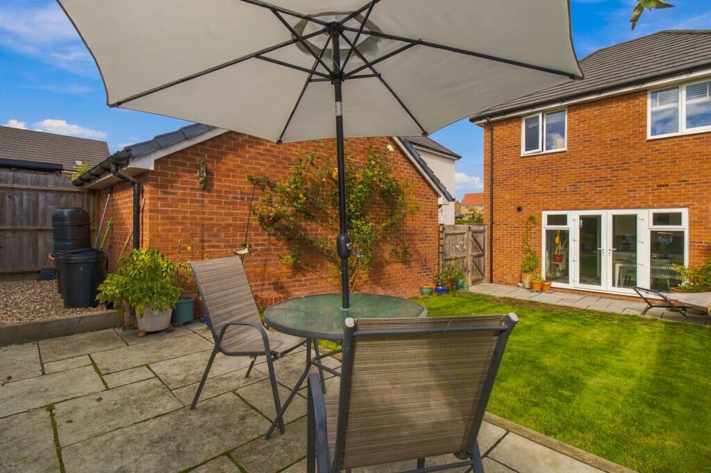 House in Worcester - View 4