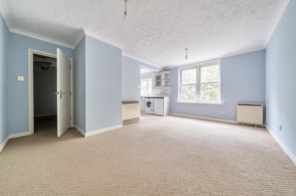 Apartment in West Suffolk, Bury St Edmunds - View 3