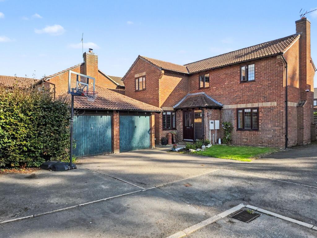 Main image of property: Stoneley Road, Stoke Golding, CV13
