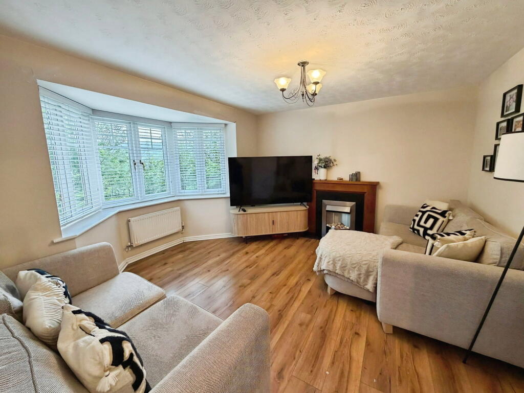 House in Pontardawe, Neath Port Talbot - View 4