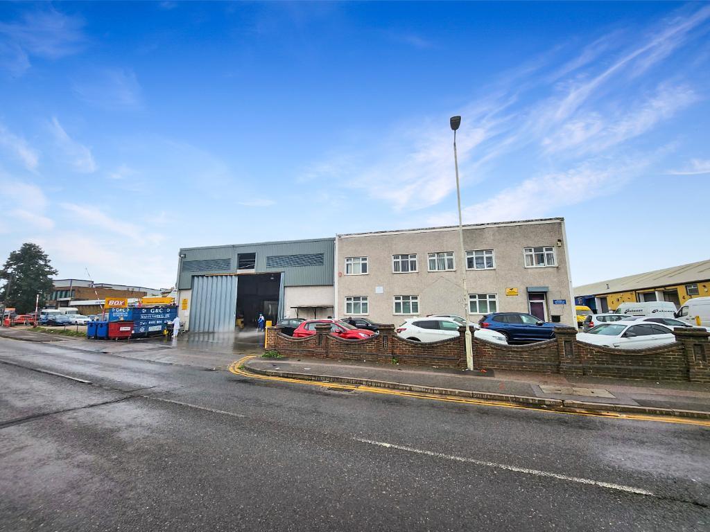 Main image of property: Selinas lane, Dagenham, London, UK, RM8 1QH