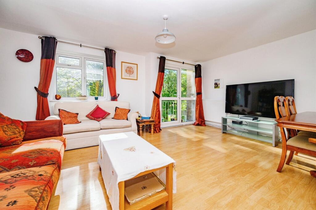 Additional image 5 of Hughenden Road, St. Albans