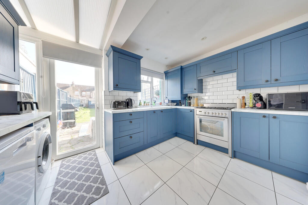 Meadow View, Orpington photo 3