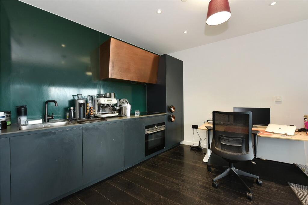 Apartment in London, Royal Borough of Greenwich - View 2
