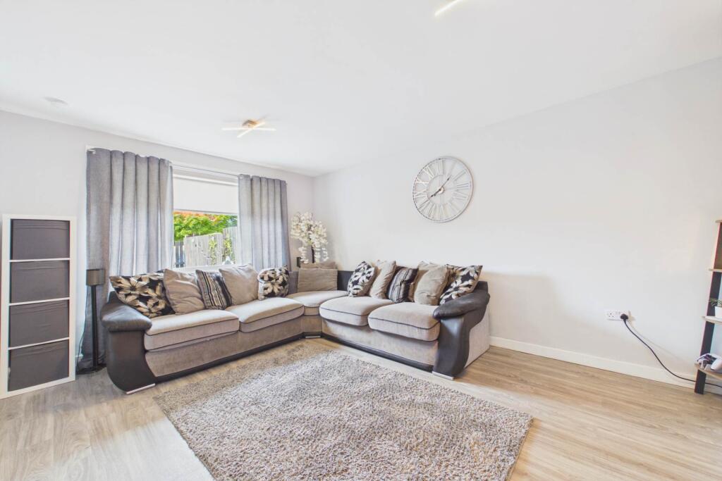 House in Motherwell, North Lanarkshire - View 4