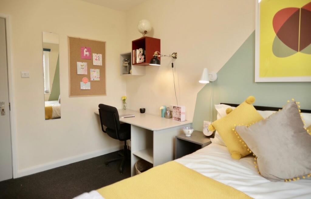 House in Brighton - View 5