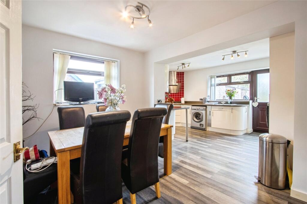 House in Leeds, Upper Green, Morley - View 5