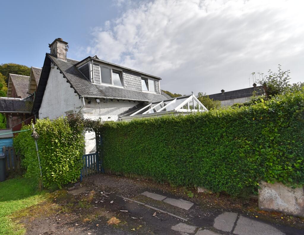 Main image of property: 2A Forbes Place, Wemyss Bay PA18 6AU