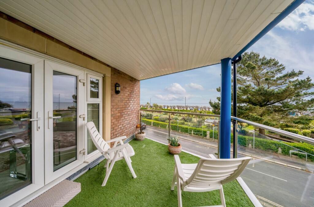 Apartment in Arun, Aldwick - View 2