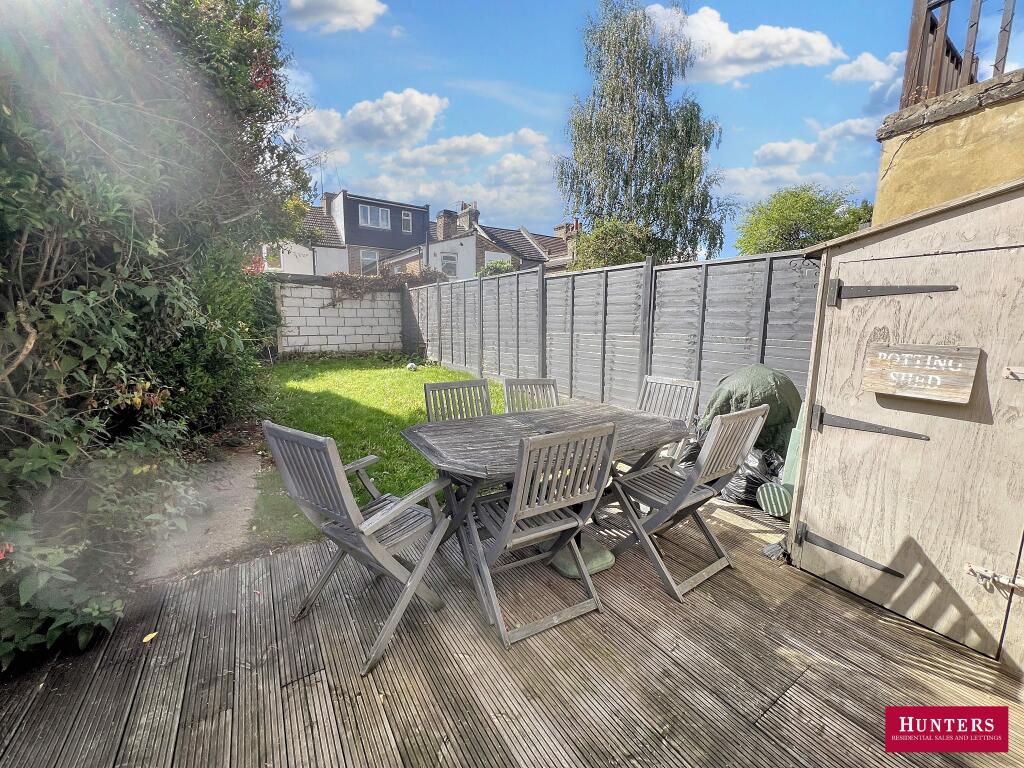 Percy Road, North Finchley, London, Greater London, N12 photo 3