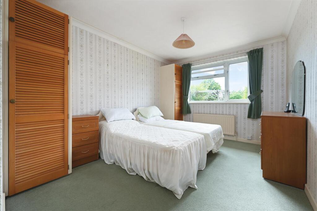 Broomfield Road, Henfield, West Sussex photo 4