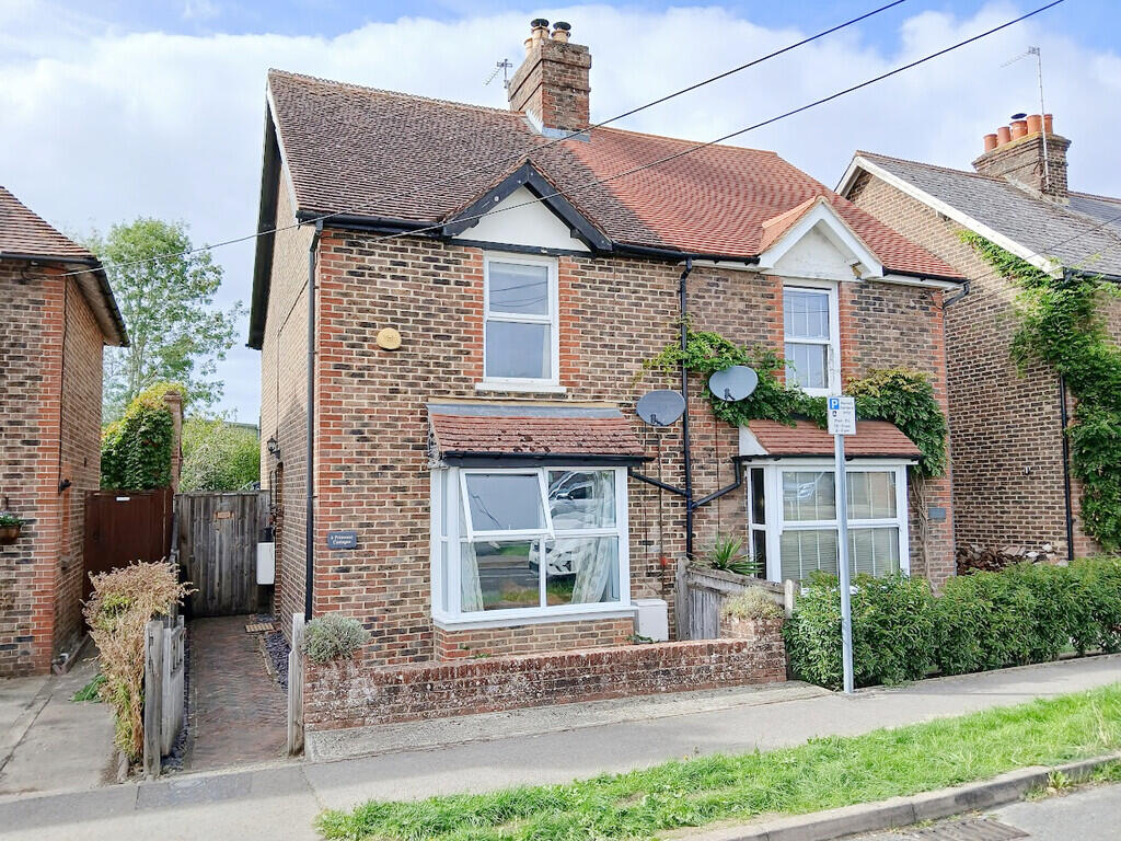 Main image of property: Daux Way, Billingshurst