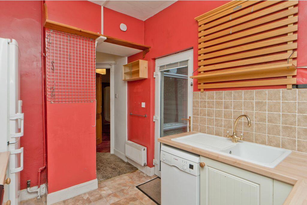 Apartment in Edinburgh - View 5