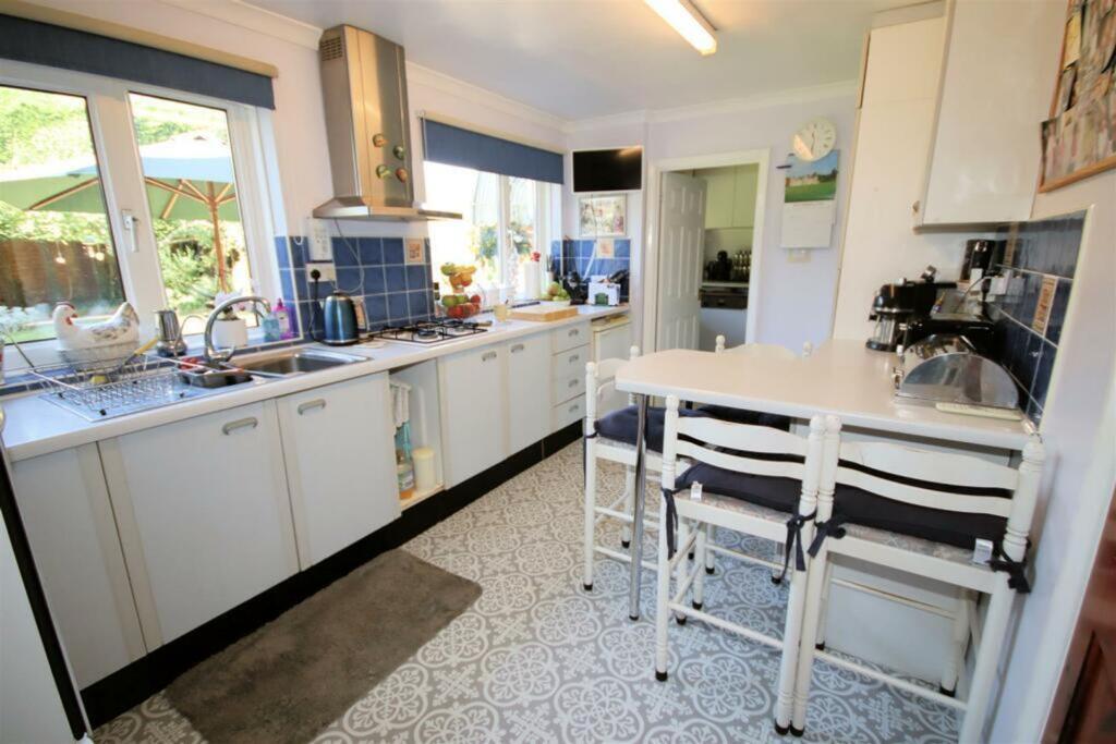 House in Luton, Biscot - View 3