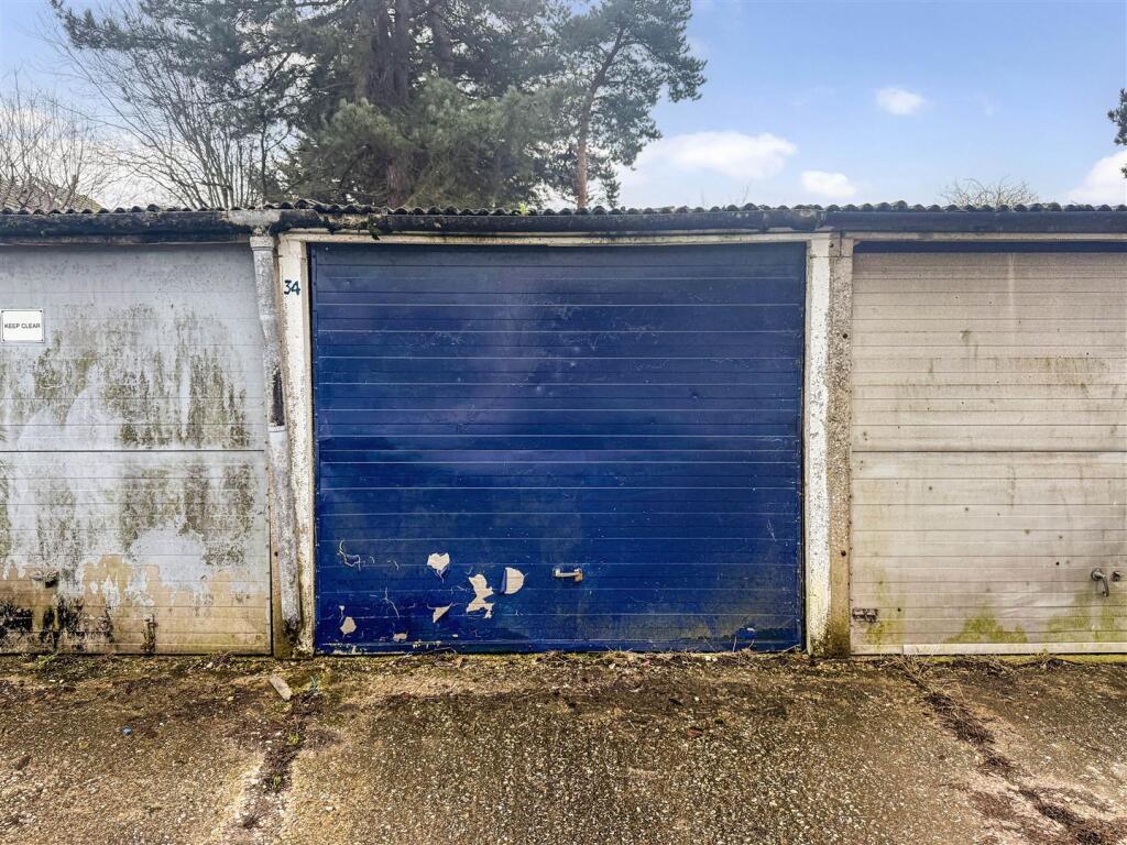 Elm Road, Westergate - View 2