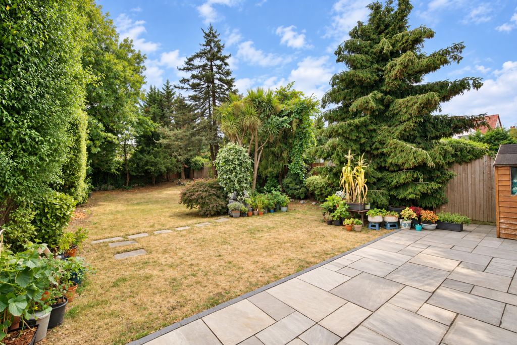 9 Avondale Rd, Bromley BR1 4HT, UK photo 2