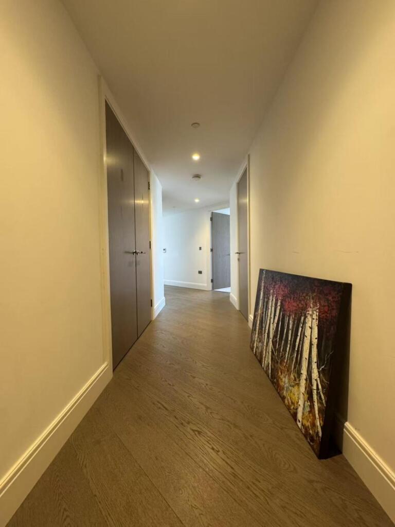 Apartment in London - View 2