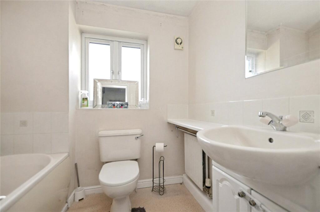 Oaklands, Robin Hood, Wakefield, West Yorkshire photo 4