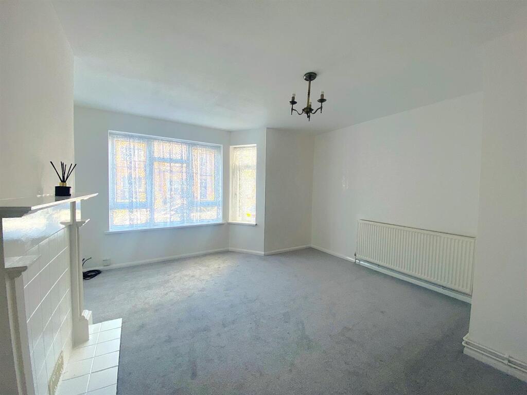 Apartment in Tonbridge - View 2