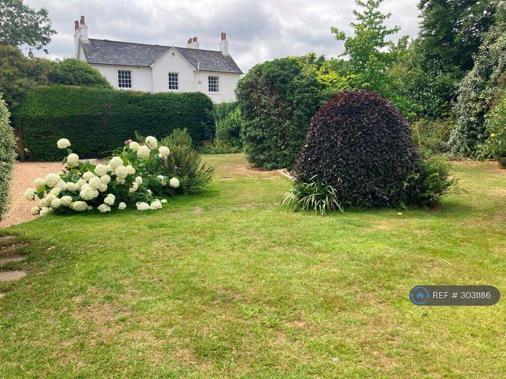 House in Uckfield, Splaynes Green, Fletching - View 5