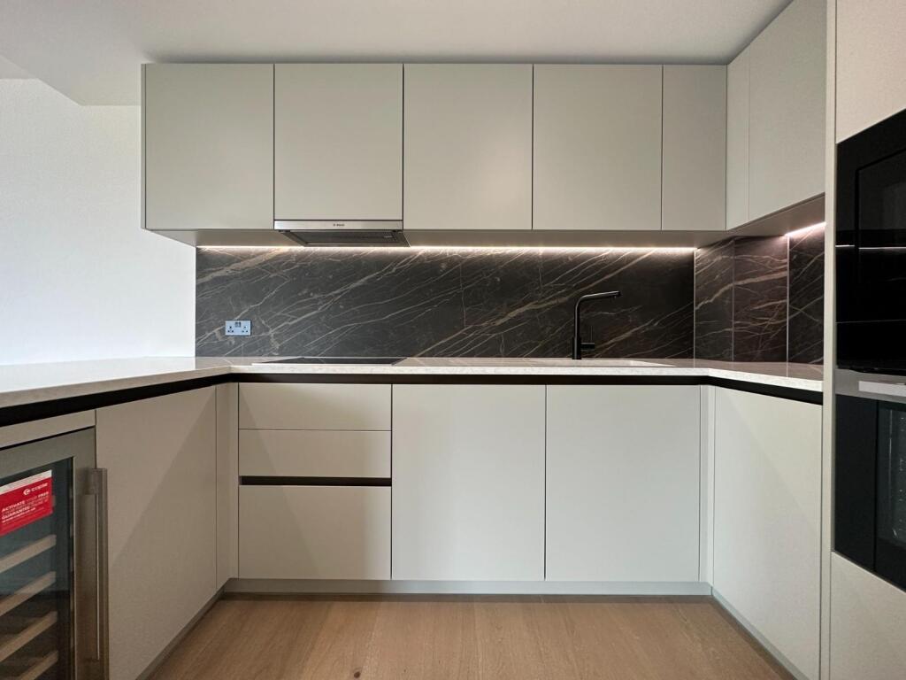 Apartment in London - View 3