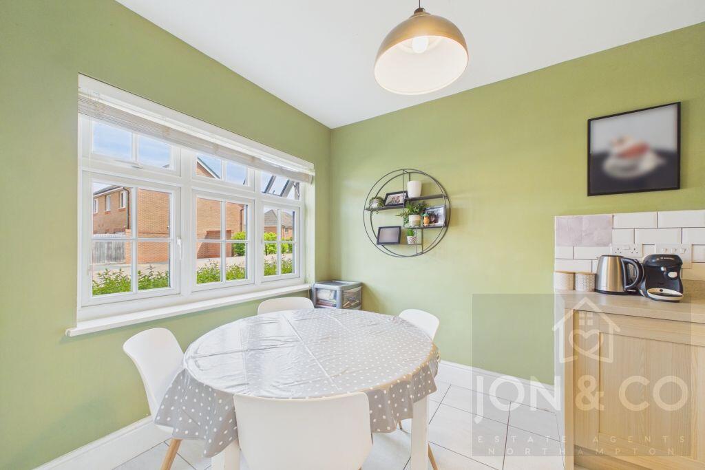 Earls Close | Moulton | NN3 photo 4