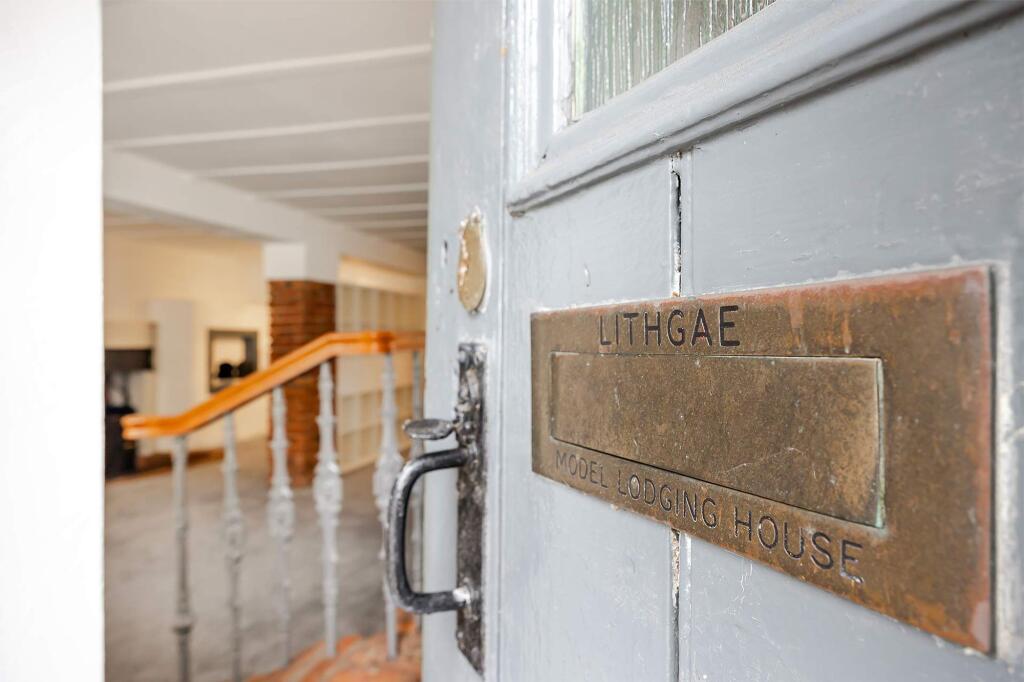 Apartment in Edinburgh - View 2