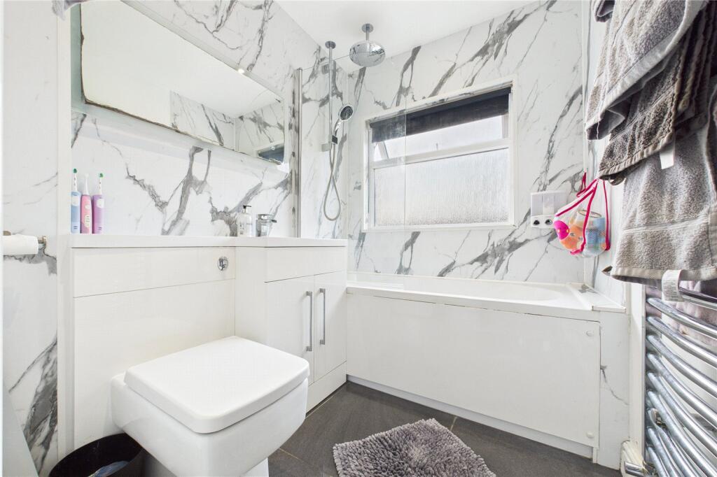 Meadow Way, Theale, Reading, Berkshire, RG7 photo 4