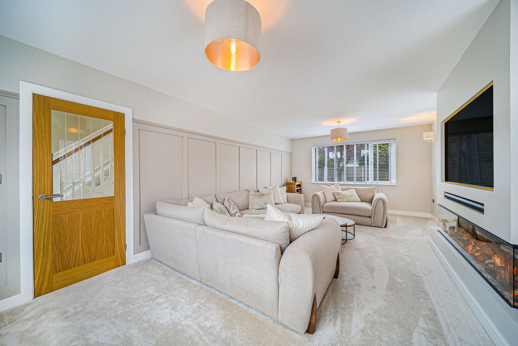 Pagefield Crescent, Clitheroe, BB7 1LH photo 3