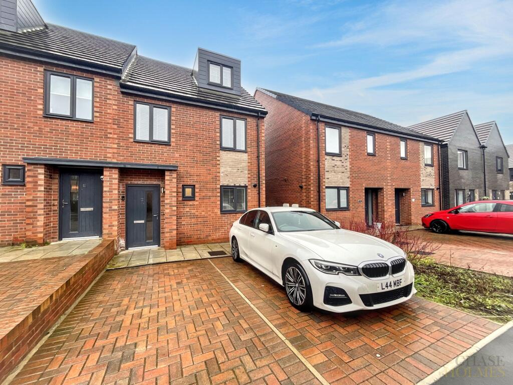 Main image of property: Robin Close, Hebburn, NE31