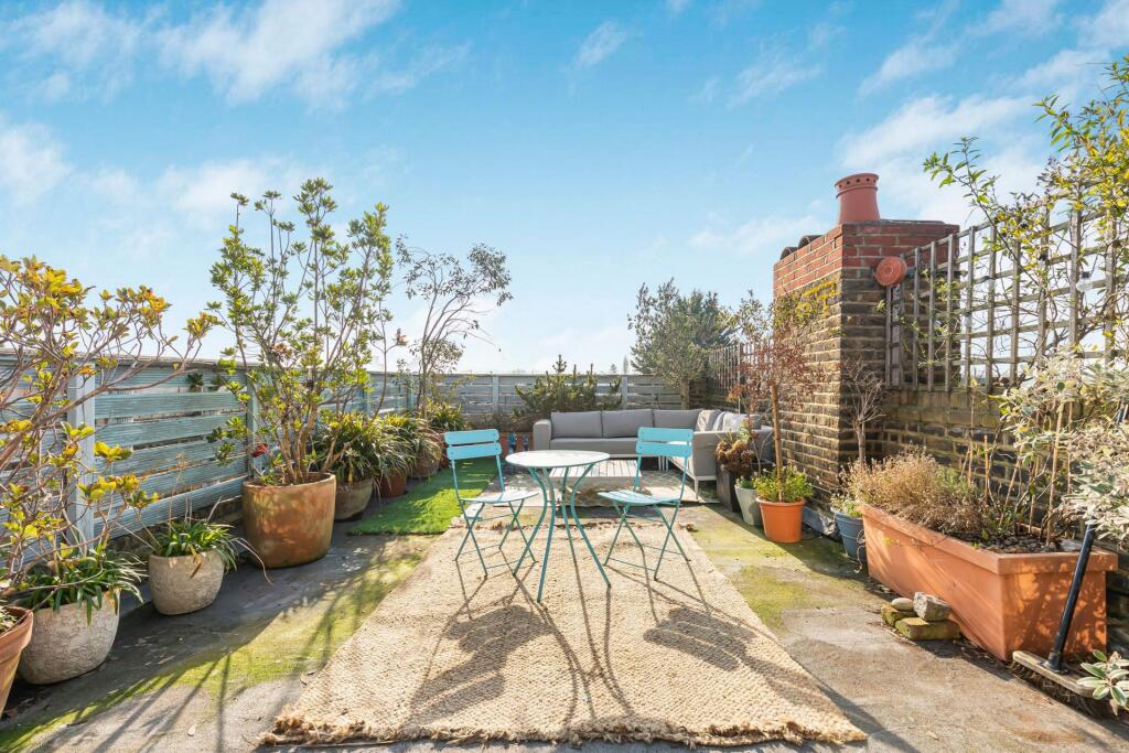 Main image of property: Cowley Mansions, Mortlake, SW14