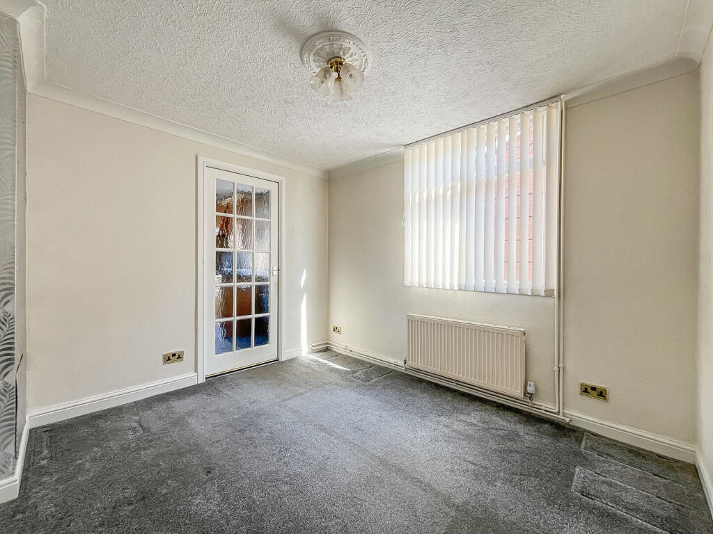 Grosvenor Crescent, Wolverhampton photo 4