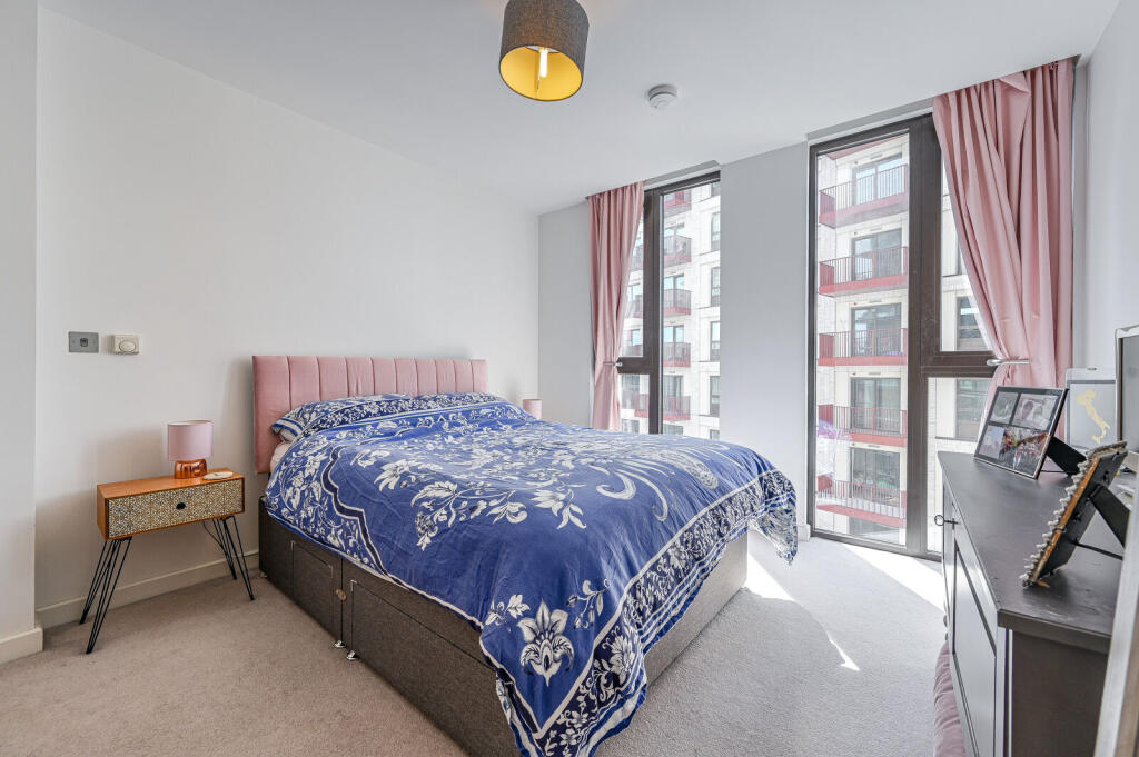 Apartment in London - View 4