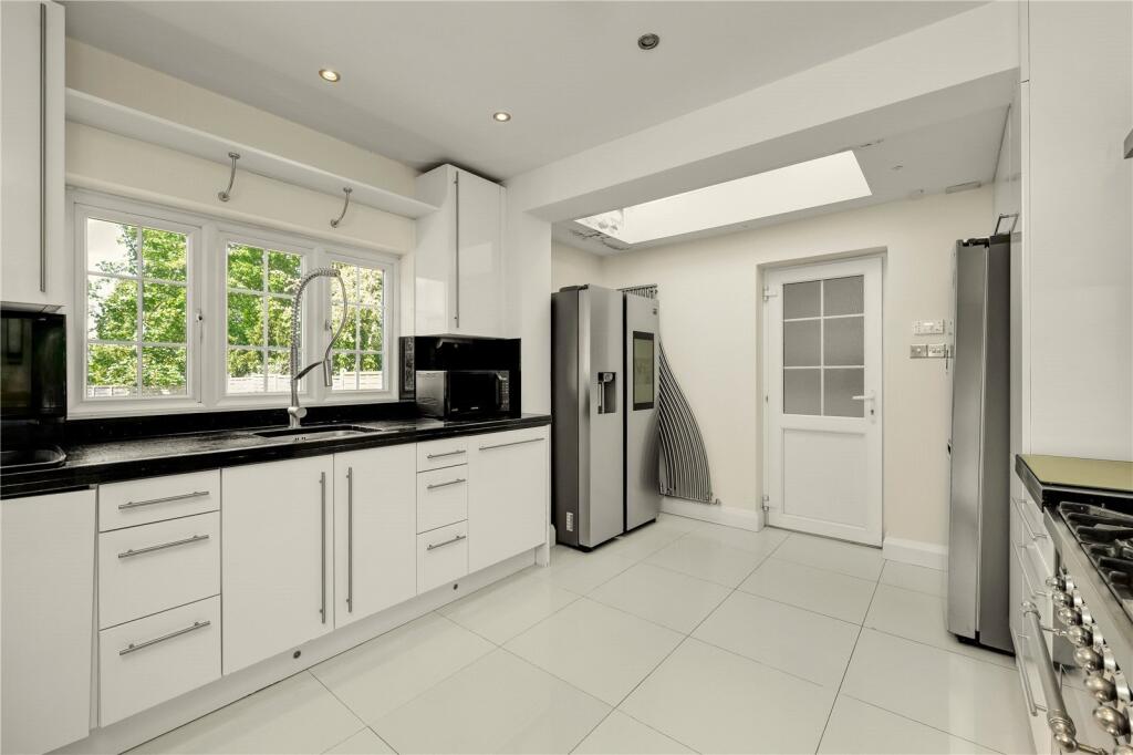 House in Kingston upon Thames - View 5