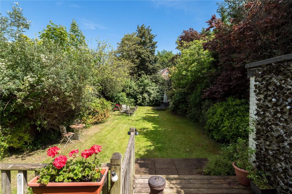 Crescent Road, Hale, Altrincham, Greater Manchester, WA15 photo 2