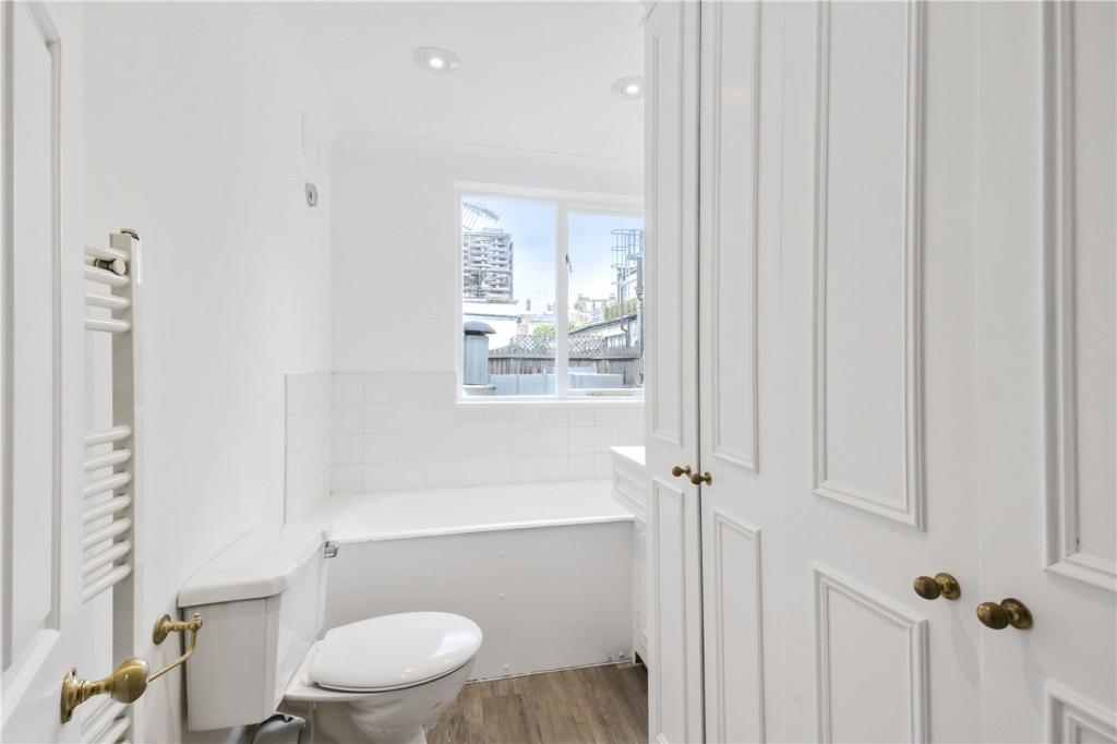2 bedroom maisonette for rent
