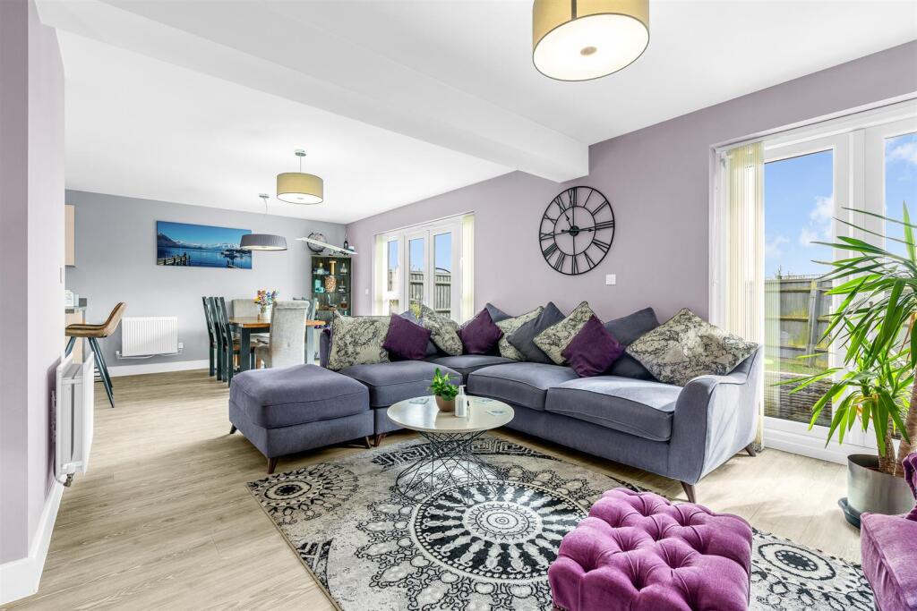 Additional image 7 of Appletree Way, Welwyn Garden City