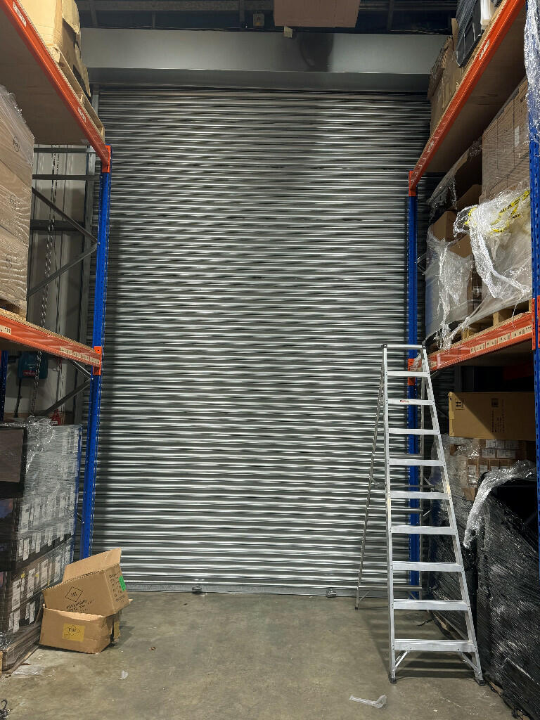 Full-Height Shutter