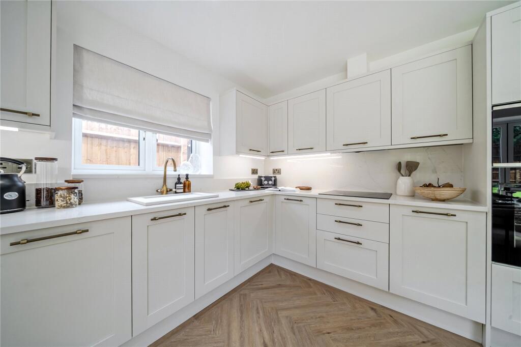 House in London, Chatterton Village, Bromley Common - View 5