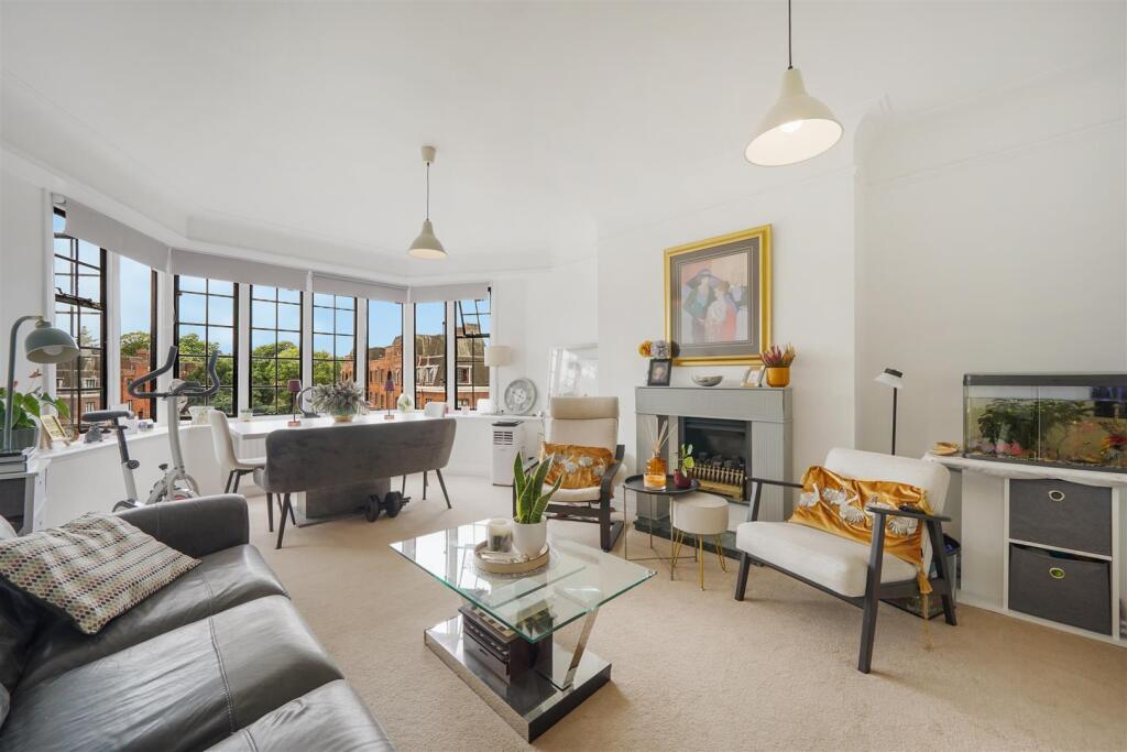 Apartment in London - View 2