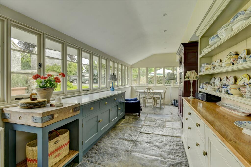 House in Bath - View 6