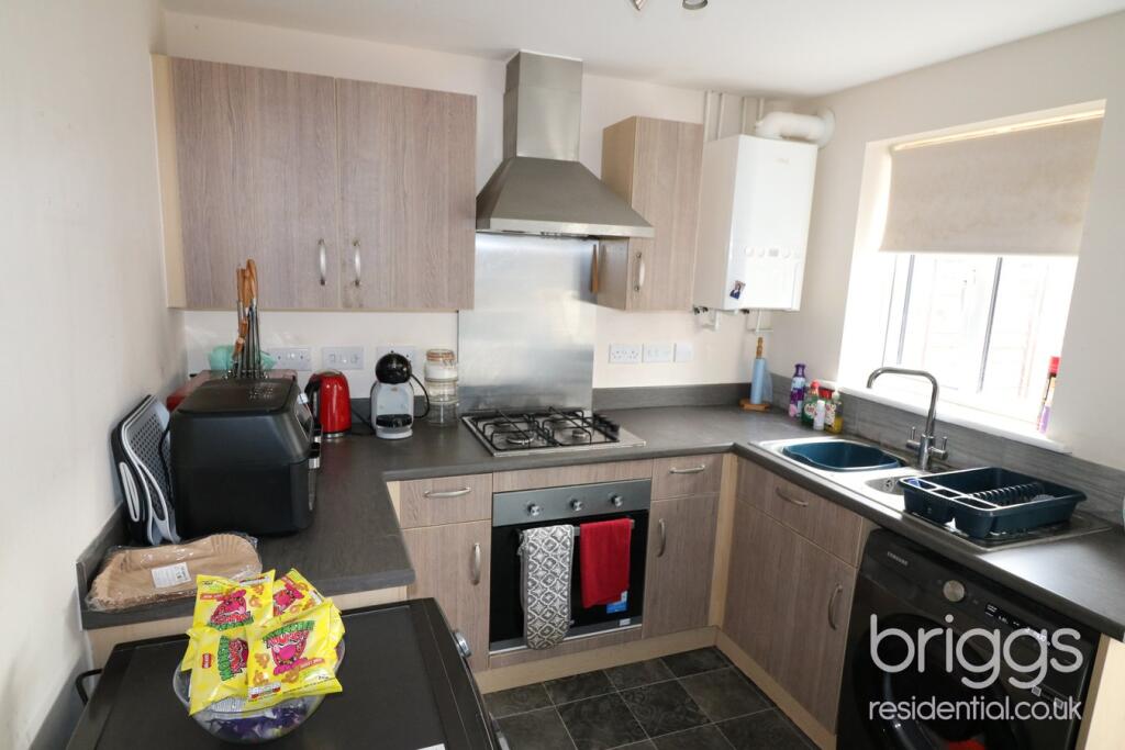 Jubilee Drive, Market Deeping, PE6 photo 3