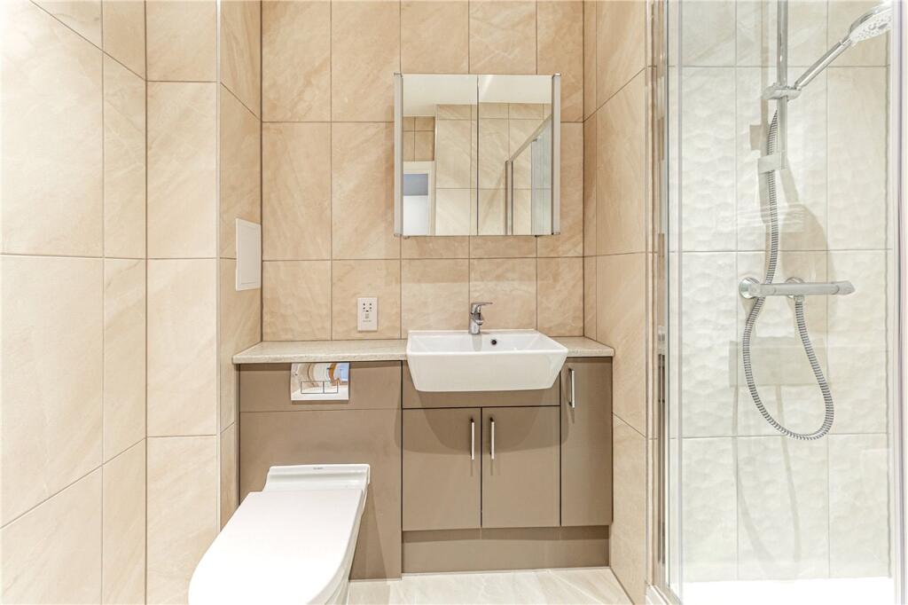 Apartment in Welwyn Hatfield, Peartree - More