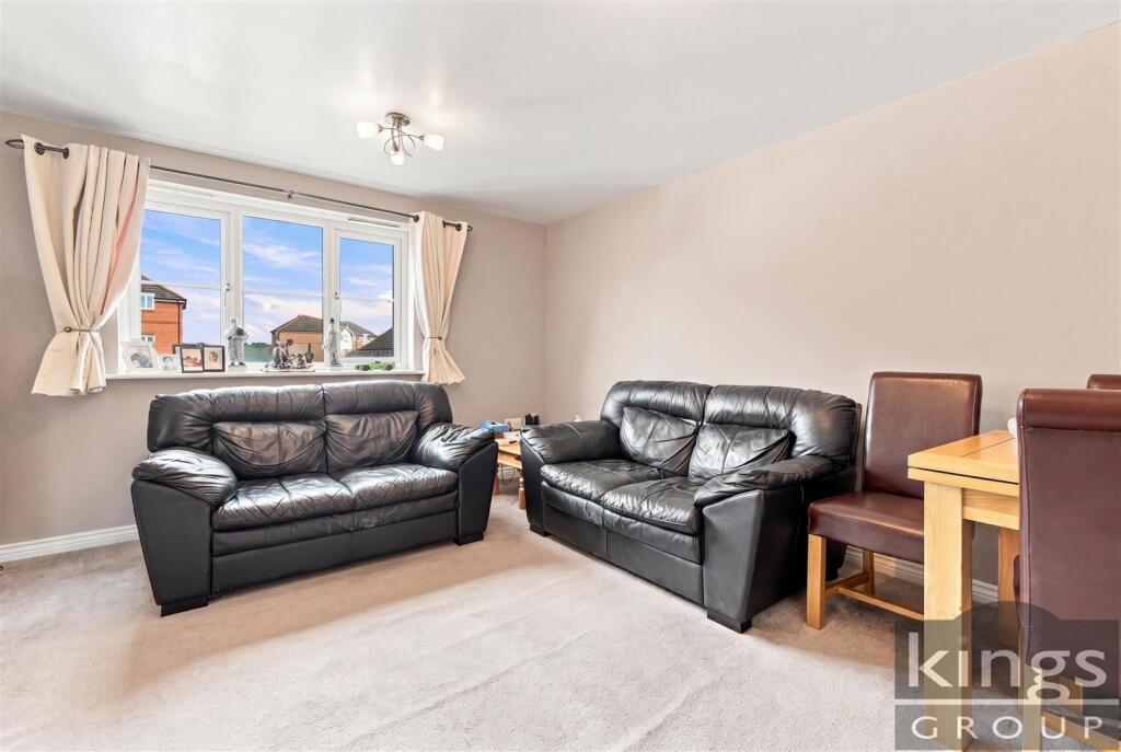 Apartment in Enfield - View 3