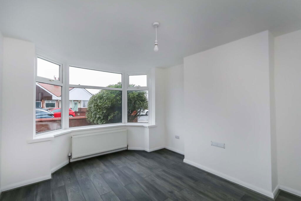 Cleveleys Road, Churchtown, Southport, pr9 9sp photo 3