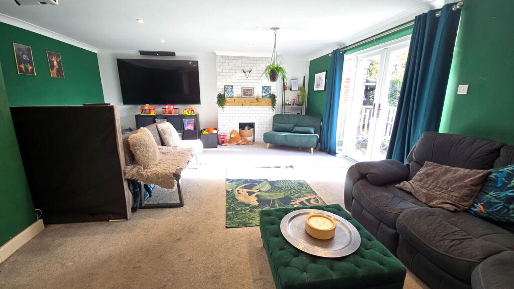 Kiln Road, Newbury, RG14 2HA - View 3