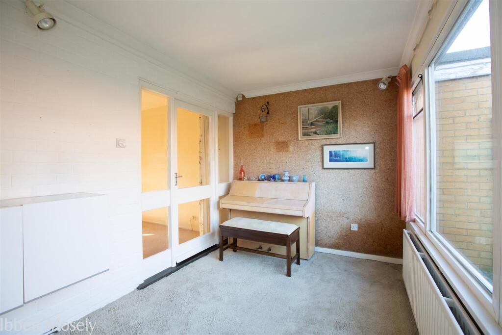 House in Tonbridge - More