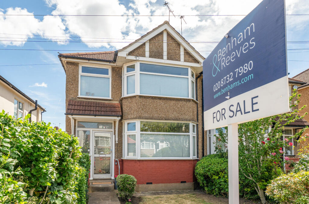 Main image of property: Clovelly Avenue, Colindale, NW9
