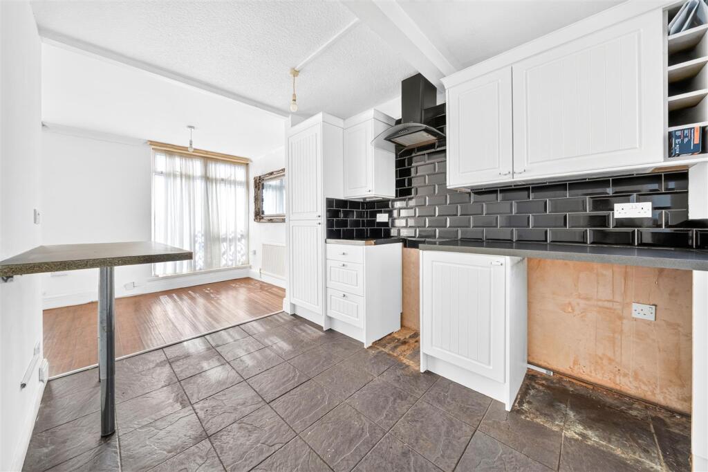 Apartment in London - View 4