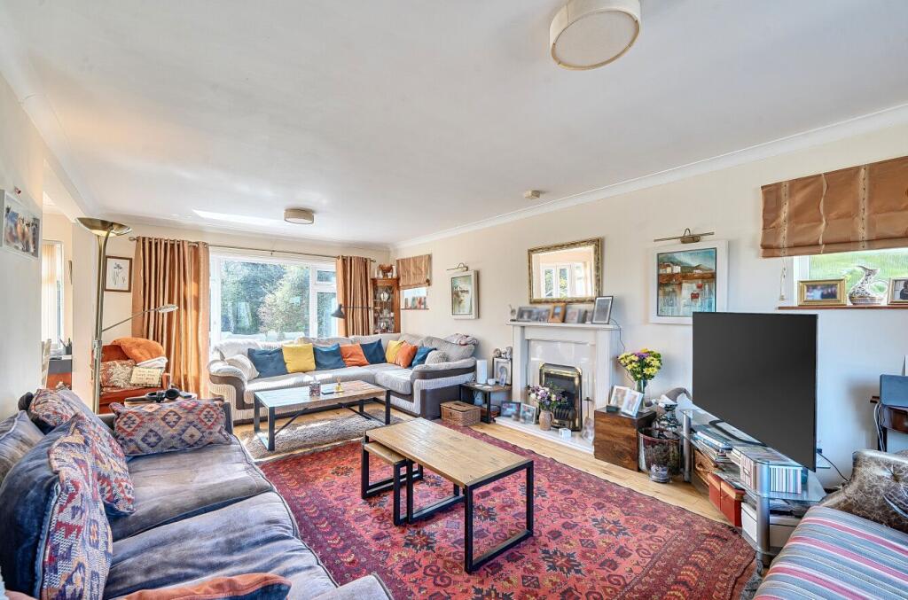 Haglane Copse, Pennington, Lymington, SO41 - View 5
